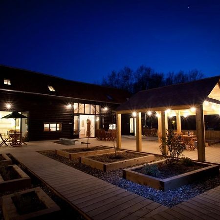 Creeksea Place Barns 伯纳姆克劳奇 外观 照片