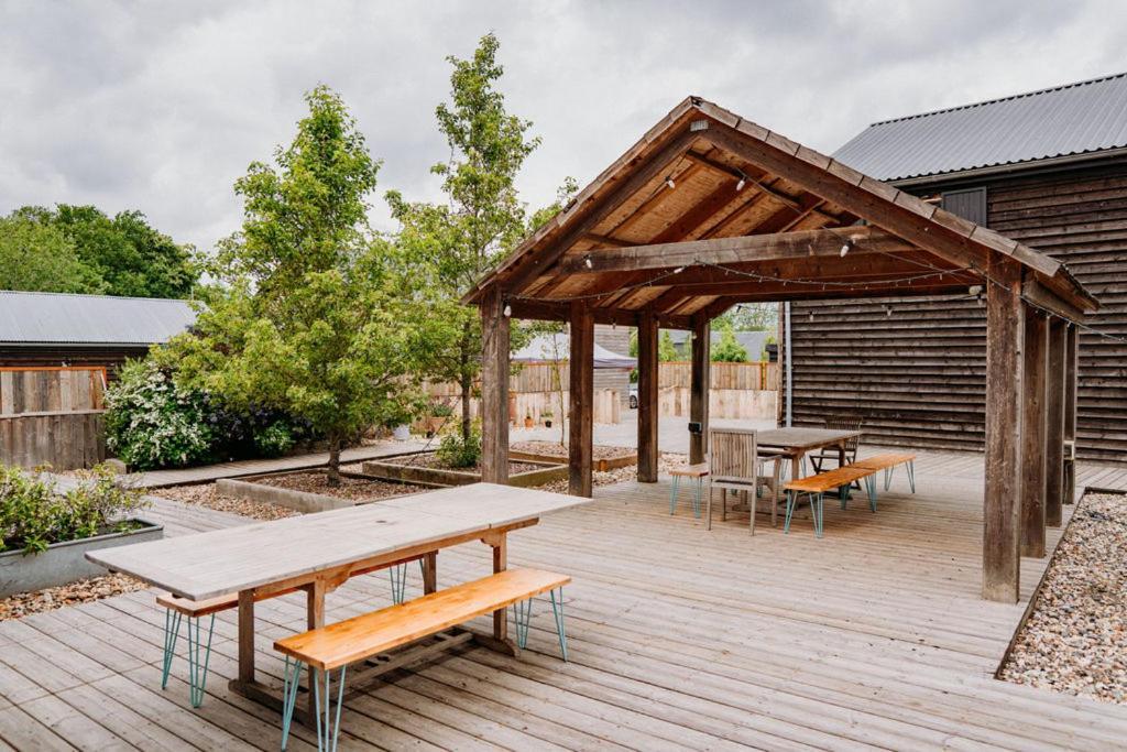 Creeksea Place Barns 伯纳姆克劳奇 外观 照片